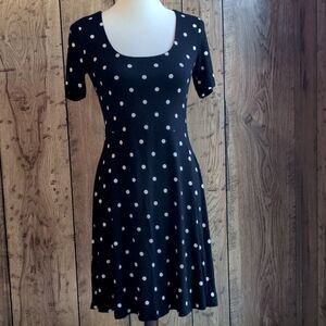 Old Navy Black and White Polka Dot Short Sleeve Dress